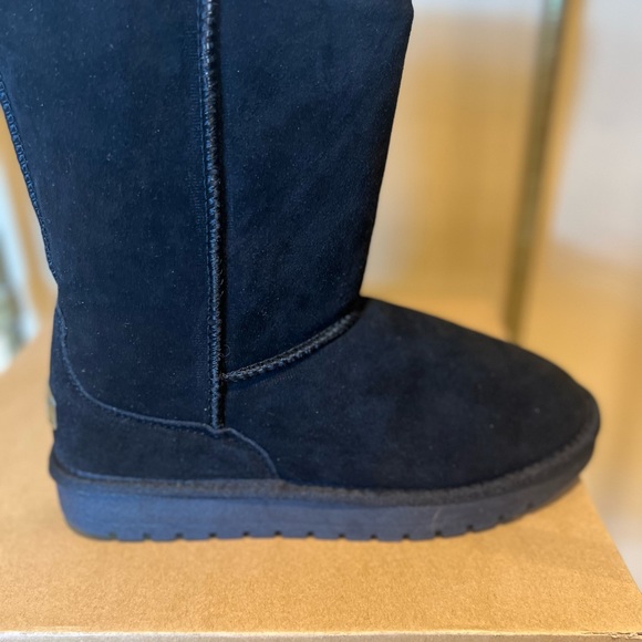 Sheepskin Rugged Sole Boot - Picture 4 of 5